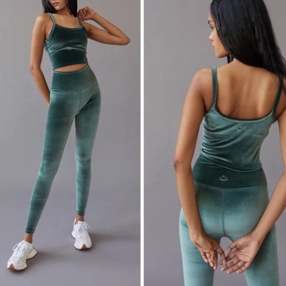 Beyond Yoga Pants - Final price ✨NWOT Beyond Yoga velvet leggings